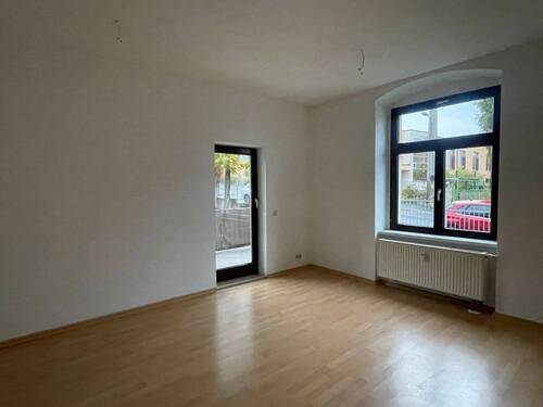 Balkon am Wohnzimmer - 2 Zimmer Etagenwohnung in Dresden