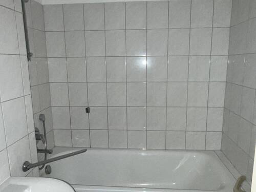 Bad mit Wanne - 