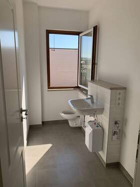 IMG_5093 kl.WC.JPG - 