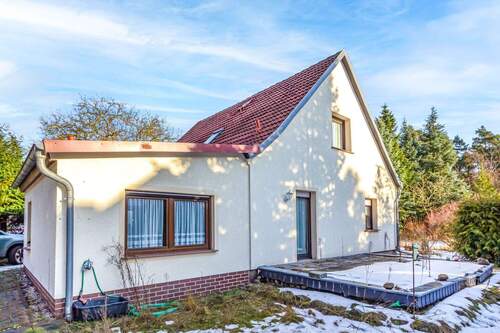 Hausansicht vom Garten - 3 Zimmer Einfamilienhaus zum Kaufen in Hohenbucko