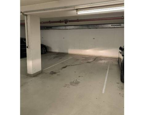 Tiefgarage Stellplatz - 