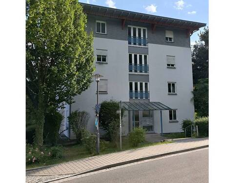 Ansicht Hauszugang - Begehrte 2-Zimmer Erdgeschoss Wohnung in Wörth a. d. Donau mit TG-Stellplatz!!