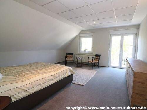 Bild 17 Schlafzimmer Dachgeschoss - 