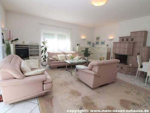 Bild 7 Wohnzimmer Erdgeschoss - 