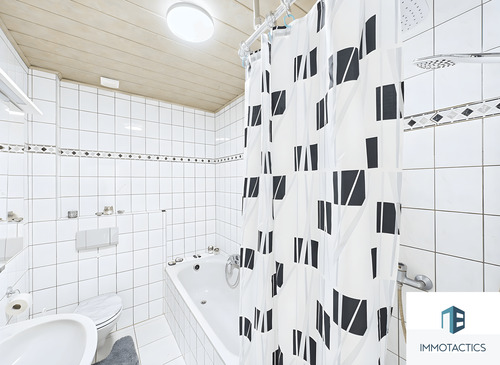 Bad, Wohnung Haus 2 - 