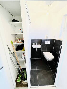 Gäste WC / Putzkammer - 