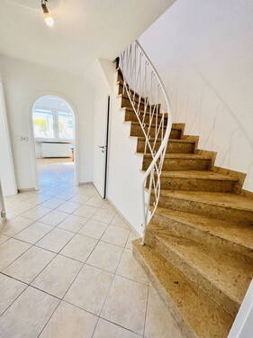 Treppe von EG ins OG - 