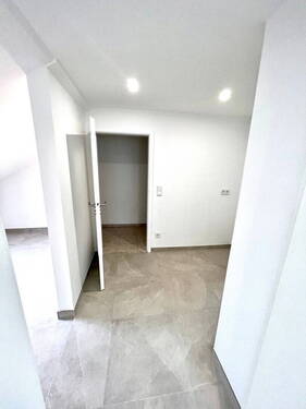 Flur DG - 1 Zimmer Reihenendhaus in Kaufbeuren