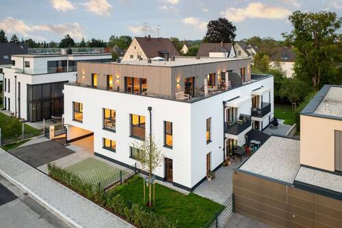 Außenansicht - 4 Zimmer Etagenwohnung zur Miete in Rosenheim