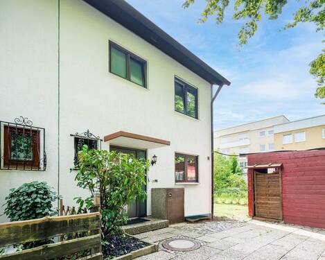 Außenansicht - 6 Zimmer Reihenendhaus zum Kaufen in Germering