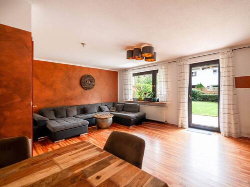 Wohnzimmer 01 - 6 Zimmer Reihenendhaus in Germering