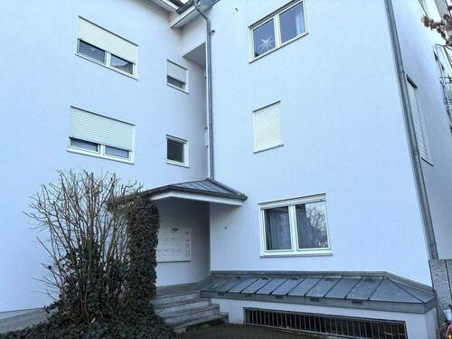 Hauseingang - 3 Zimmer Etagenwohnung zur Miete in Lorsch