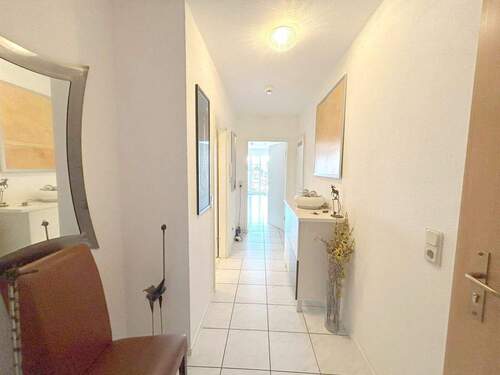 Flur - Etagenwohnung mit 52,00 m&sup2; in Trier zum Kaufen