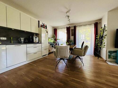 KÜCHE UND ESSBEREICH - 3 Zimmer Terrassenwohnung in Peißenberg