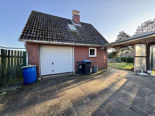 Garage mit großem Nebenraum - Einfamilienhaus mit 93,80 m&sup2; in Herzhorn zum Kaufen