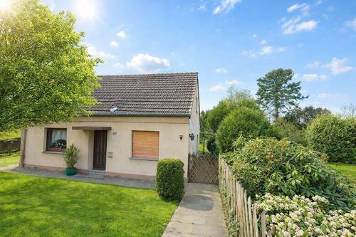 Vorderansicht mit Haus - Grundstück zum Kaufen in Duisburg