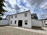 Gepflegtes Wohnhaus - 