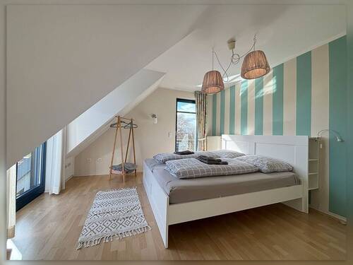 Schlafzimmer 1 Dachgeschoss - 