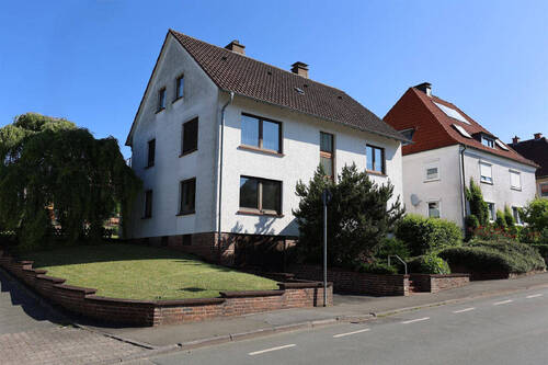 Vorderansicht - Nähe Zentrum - 200.000,00 EUR Kaufpreis, ca.  176,60 m² Wohnfläche