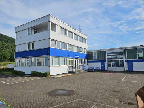 Ansicht Büro Wohnhaus.jpg - Großzügige Lager-Logistikflächen oder Produktionshalle plus Büro im Industriegebiet Gottbillstraße in Trier