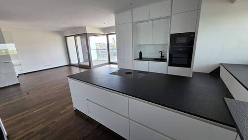 Blick v Küche ins Wohnzimmer - 