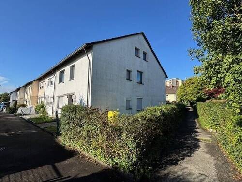 Bild 1 - Einfamilienhaus mit Garten und Garage in ruhiger Lage von Schwenningen - sofort frei!