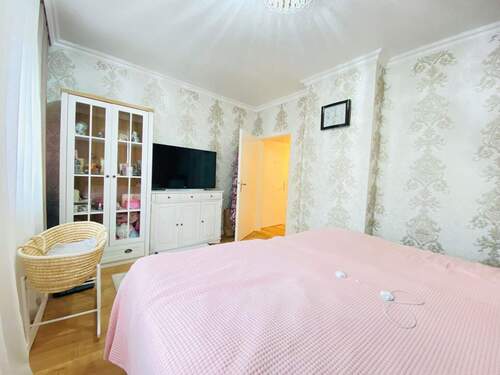 Schlafzimmer
- 