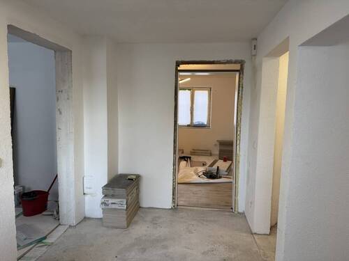 Flur Erdgeschoss - 4 Zimmer Einfamilienhaus in Burg Dithmarschen