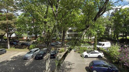 Blick aus dem Küchenfenster - Etagenwohnung mit 50,00 m&sup2; in Berlin-Steglitz zum Kaufen