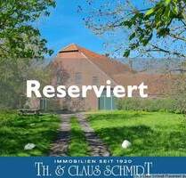 ***Reserviert*** Herrschaftlicher Gutshof mit 3 Hektar Weidefläche und guter Anbindung an den Wesertunnel - Nordenham