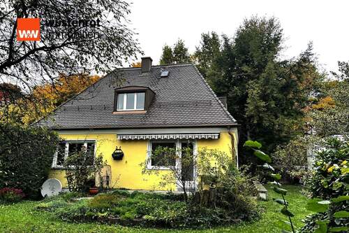 Titel - Rarität in Bogenhausen: Charmantes Haus zum Renovieren im Premiumlage