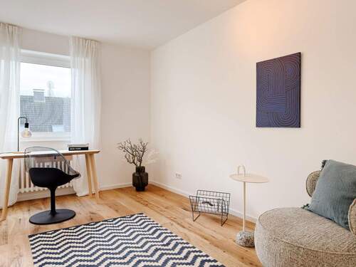 Büro / Gästezimmer - Stilvolles Wohnen neu definiert: Kernsanierte Eigentumswohnung mit Balkon & Stellplatz