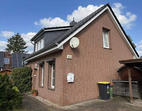 acf76137-c10b-4714-a7a2-4cd2a37cd33e.jpg - 4 Zimmer Einfamilienhaus zum Kaufen in Hamburg