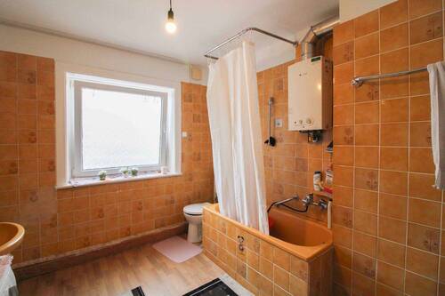 Badezimmer 2. OG - 