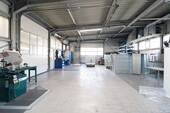 geräumige Produktionshalle - 