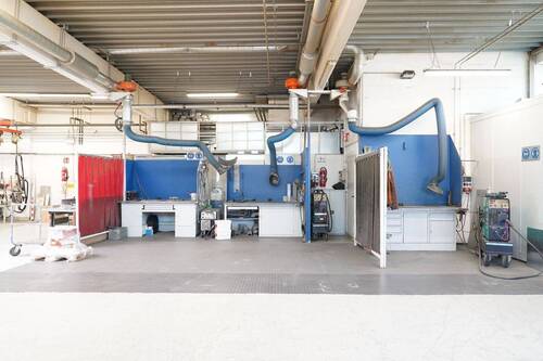 geräumige Produktionshalle - 