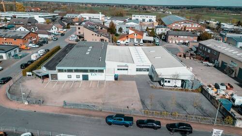 großzügiges Gewerbeobjekt in Garbsen - 
