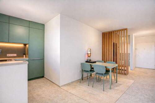 Koch- und Essbereich. - 3 Zimmer Etagenwohnung in München