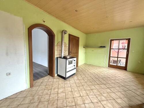 Küche mit Essbereich und Gartenzugang - 5 Zimmer Einfamilienhaus in Eslarn