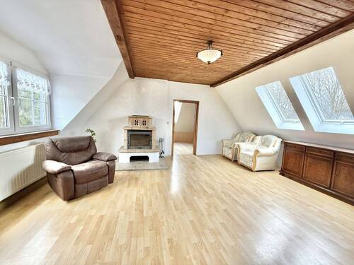 geräumiges Zimmer im Dachgeschoss - Einfamilienhaus mit 111,00 m&sup2; in Eslarn zum Kaufen