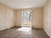 Wohnbereich - 2 Zimmer Etagenwohnung zum Kaufen in Frankfurt am Main