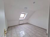 Schlafzimmer 2 OG.jpg - 