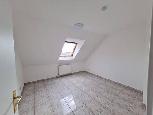 Schlafzimmer 2 OG.jpg - 