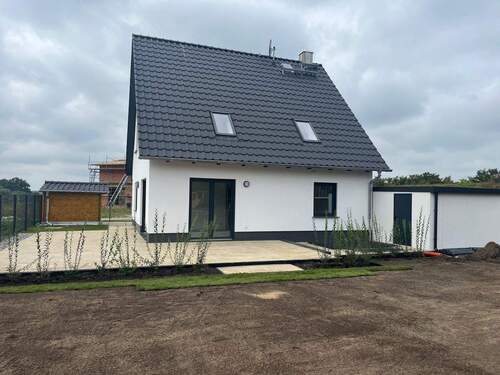 Terrasse.jpg - 4 Zimmer Einfamilienhaus zur Miete in Rathenow