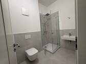 Badezimmer mit Dusche - Etagenwohnung mit 45,00 m&sup2; in München zum Kaufen