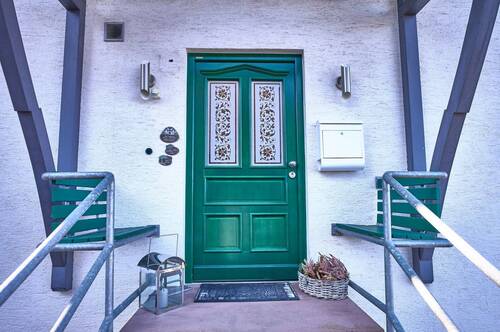 Überdachter Eingangsbereich - 