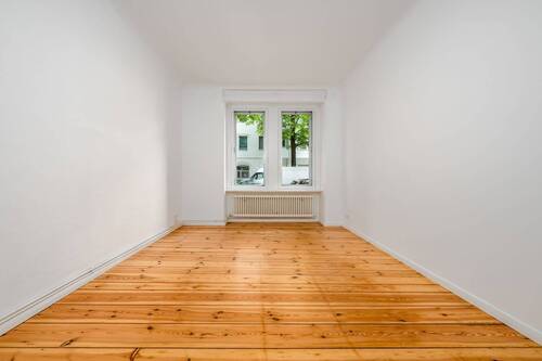 3 - 2 Zimmer Etagenwohnung in Berlin