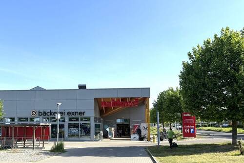 Supermarkt_Apotheke_Bäcker - 