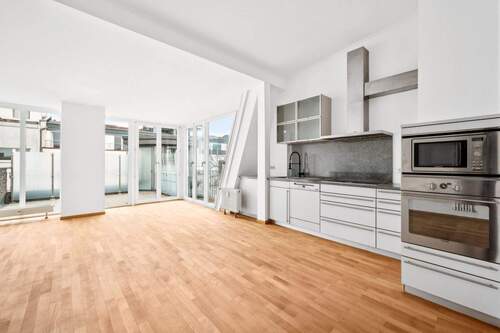 Küche mit anschließender Terrasse - 