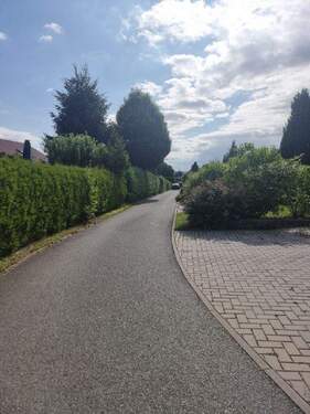 Umgebung_Zufahrt - 5 Zimmer Einfamilienhaus in Crimmitschau